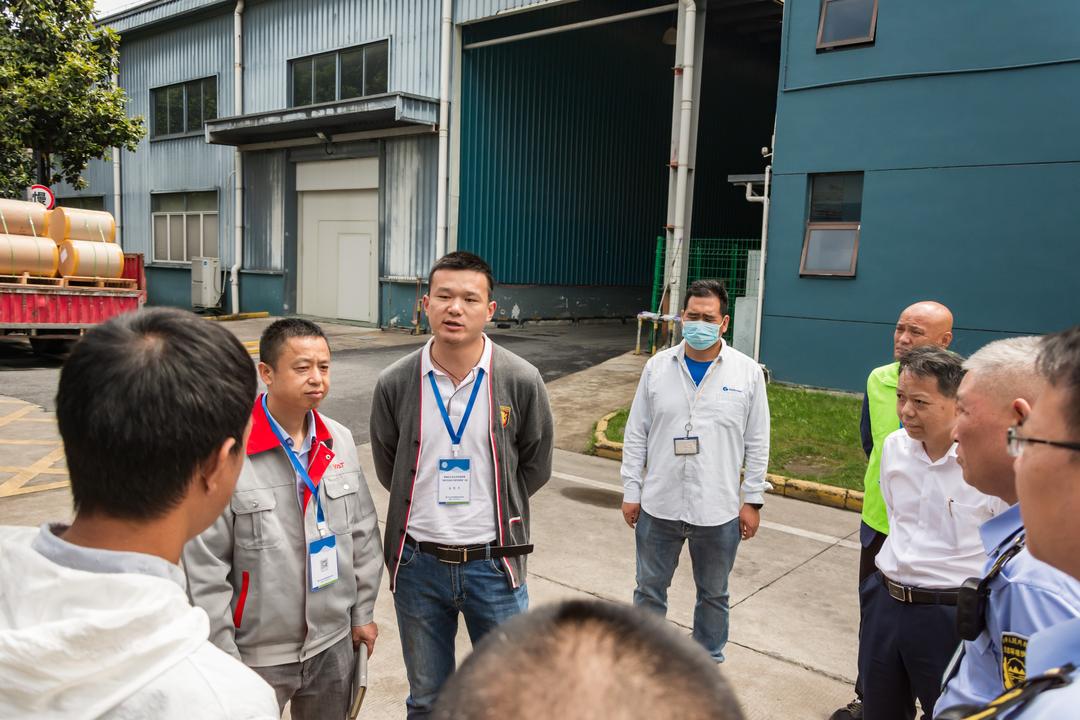 南湖區(qū)環(huán)保分局交流團(tuán)來我司互看互學(xué)